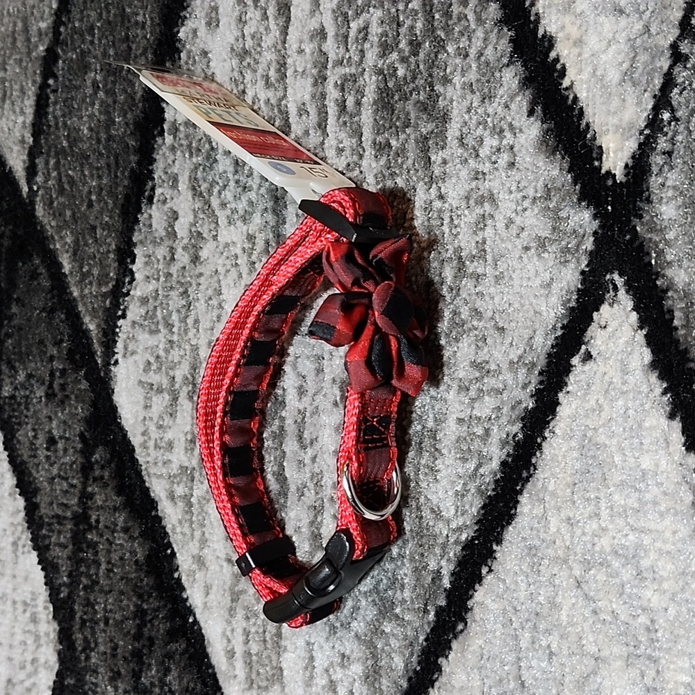 MARTHA STEWART PETS  FLOWER RED  & BLACK PLAID FASHION COLLAR 15" SMALL
